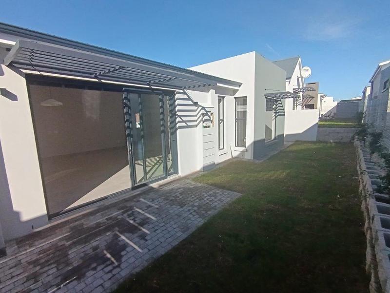 To Let 3 Bedroom Property for Rent in Kraaibosch Park Western Cape